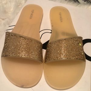 Size 10 fashion nova bling slide never worn
